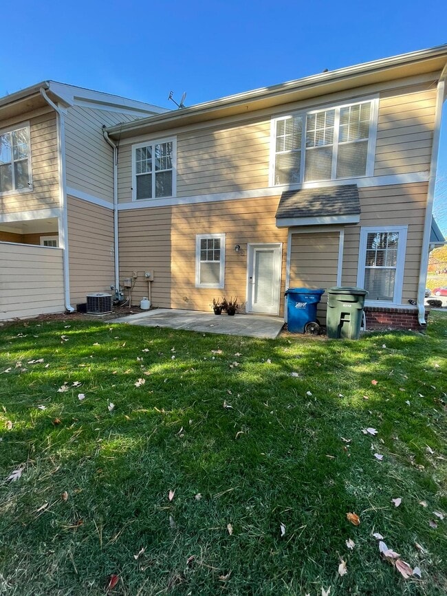 11453 Dixie Glen Dr Townhome For Rent in Charlotte, NC