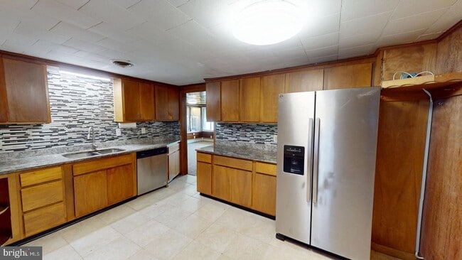 16 Patapsco Rd
