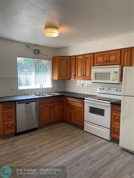Photo - 2291 NE 51st Ct House