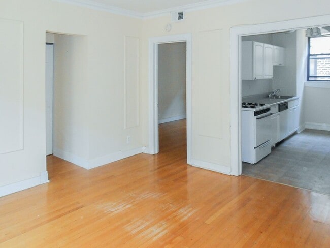 Photo - 1944 W Wilson Ave Unit 1N