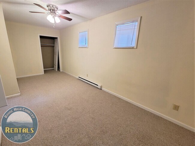 Photo - 323 Mountain Aire Ln Unit B