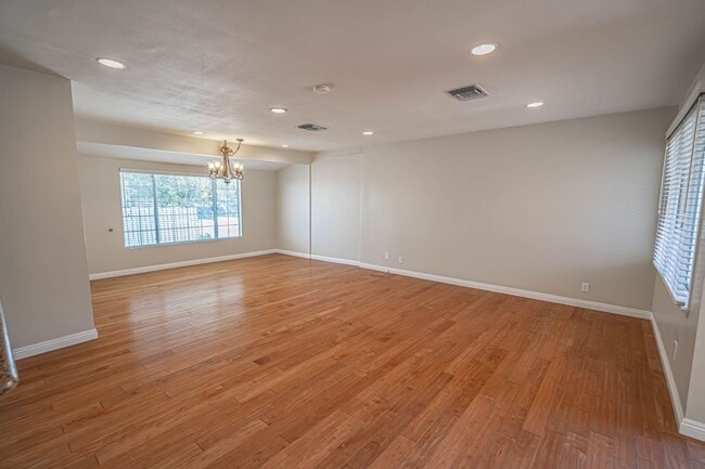 Photo - Charming 3-Bedroom Home for Rent in La Crescenta!