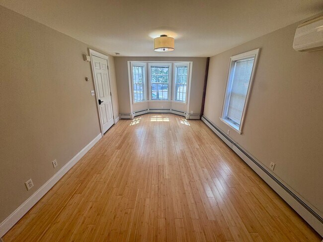 Photo - 149 Islington St Unit 1