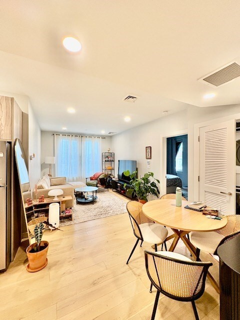 Building Photo - 71 Bow St Unit 302