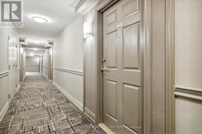 Photo - 19 Barberry Pl Unit 711