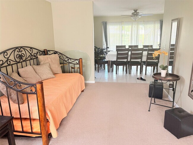 Photo - 60 SW 5th Ave