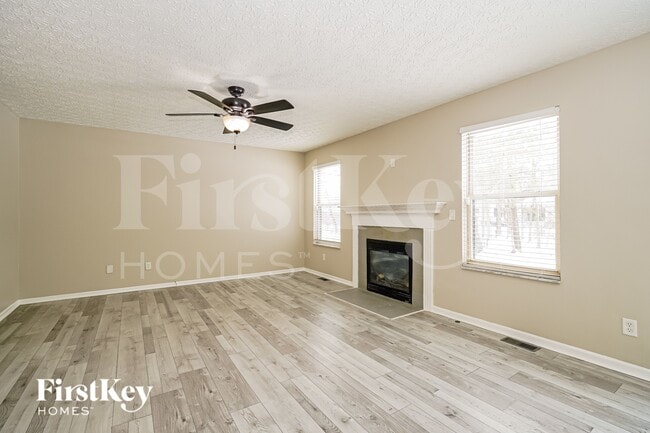 Photo - 339 Shyanne Dr