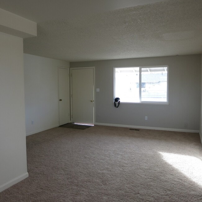 Photo - Cozy 4 bedroom House