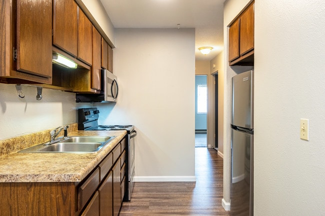 Photo - Piccadilly West