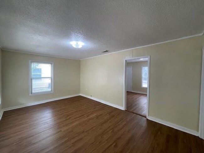 Photo - 2005 N 39th A St