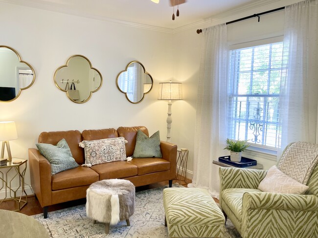 Photo - 217 W Taylor St Townhome