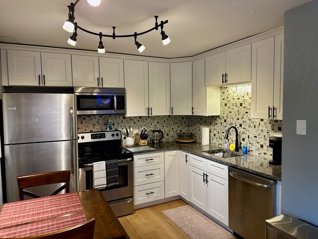 Photo - 5303 Mountain Rd Unidad Apt B