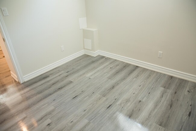 Photo - 4 Camilla Crescent