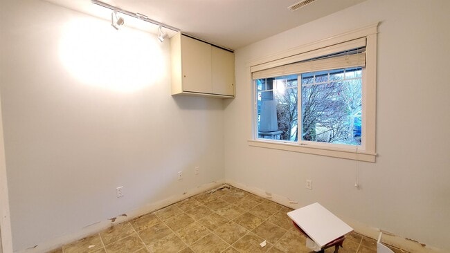 Photo - 46739 Hudson Rd