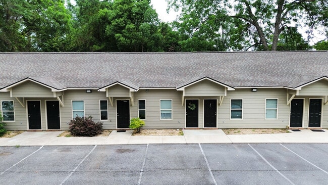 Photo Lenora exterior 1