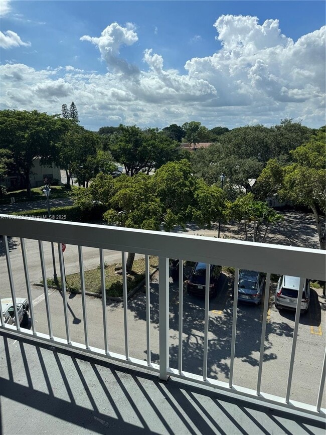 Building Photo - 7915 Camino Real Unit 420