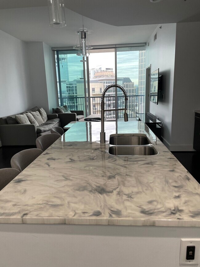 Photo - 1080 Peachtree St NE Unit 2215