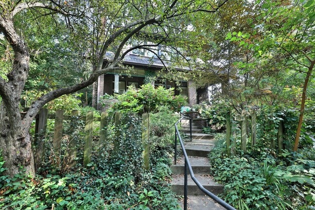Photo - 2120 Iuka Ave