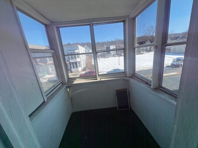 157 6th Ave Unit 2