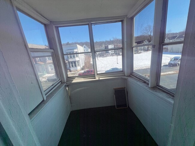 Photo - 157 6th Ave Unidad 2