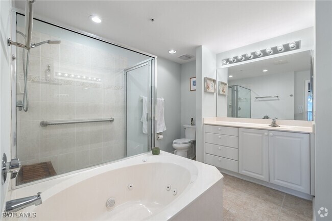 Building Photo - 14817 Laguna Dr Unit 501 Rental