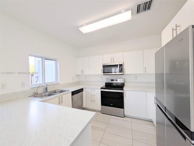 Photo - 1238 NW 4th Ln