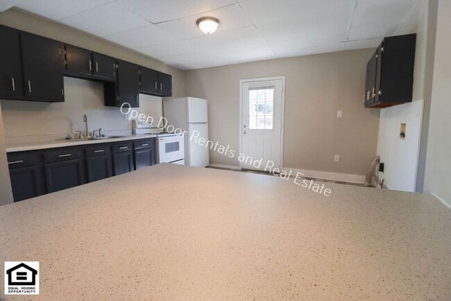 Photo - 317 W Masterson Ave