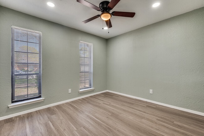 Photo - 2712 Chebi Ln