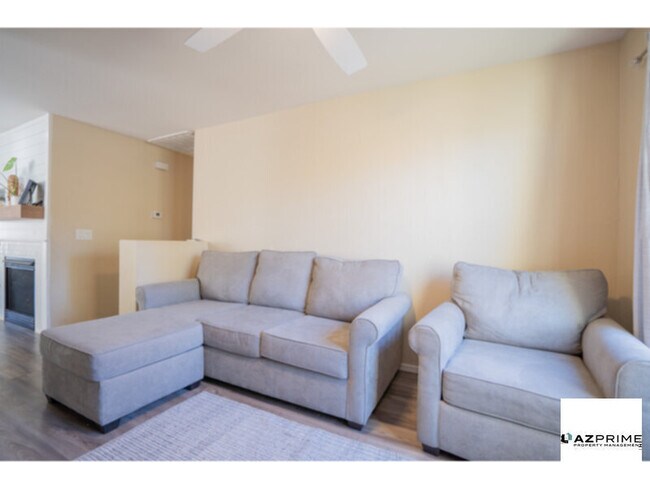 Photo - Fall in love with this charming 3/2 rental home in a peaceful and well-kept neighborhood in the West