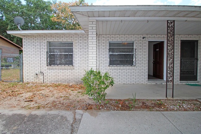 Lovely 2 Bed / 1 Bath Duplex in Lake Alfred - Lovely 2 Bed / 1 Bath Duplex in Lake Alfred House