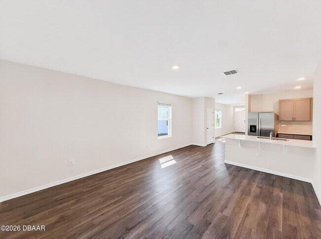 Photo - 982 Commons Wy