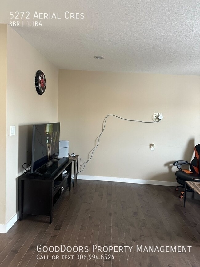 Photo - 5272 Aerial Cres