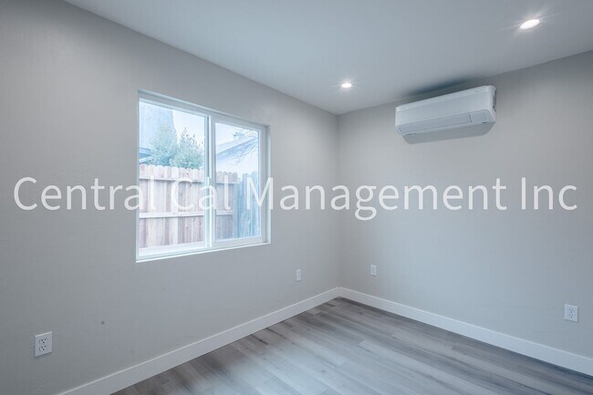 Photo - 341 Laurel Ave Unidad 341 Laurel Ave Apt B