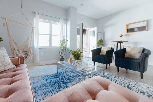 Photo - 202 E Main St Unit ID1397975P