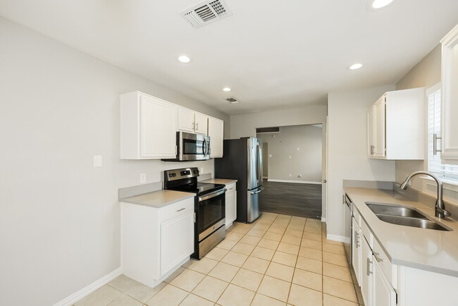 Photo - 6417 Longmont Trail