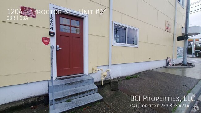 Building Photo - Studio Available Now! Unit #1 Rental