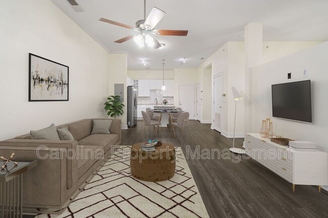 Building Photo - 716 N Davidson St Unit #3 Rental