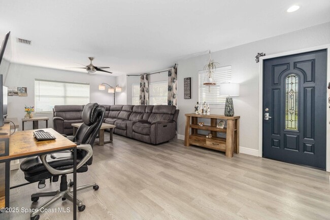 Photo - 1149 Scyphers St NE