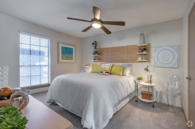 1BR, 1BA - 685SF (A2) - Bedroom