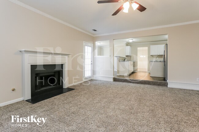Photo - 1688 Rice Square