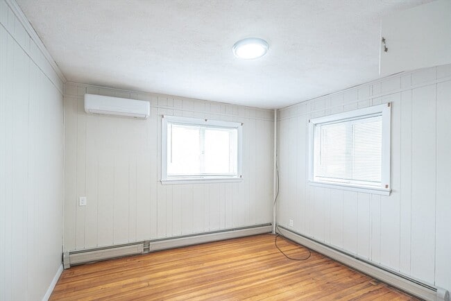 Photo - 20 Breed St Unit #1