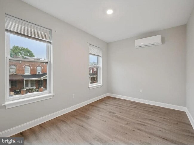 Photo - 1236 W Airdrie St Unit B