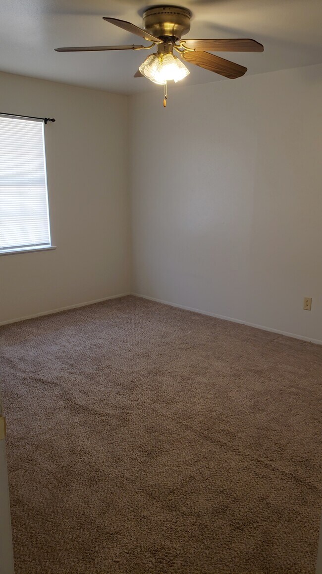 1500 N Houston Ave Apartments Livingston, TX