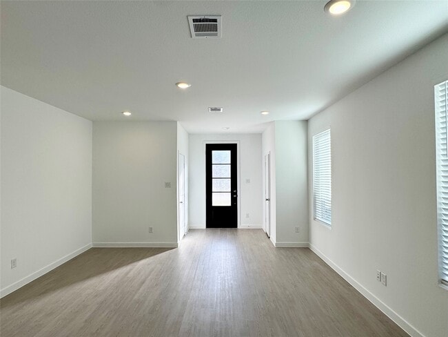 Photo - 5835 Majestic Sky Dr