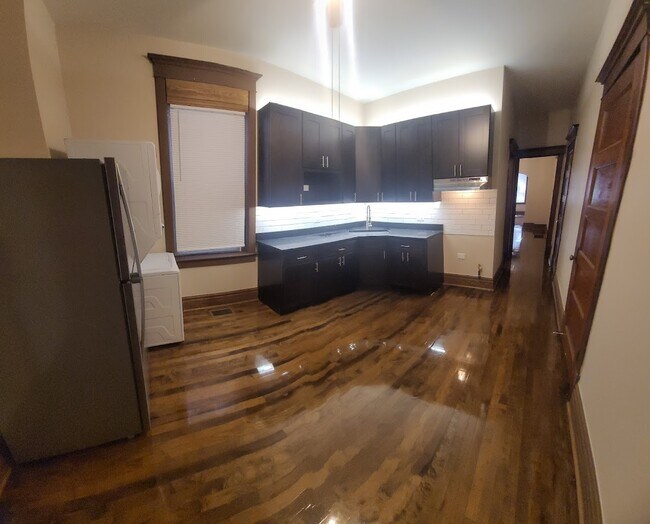 Photo - 8313 S Brandon Ave Unidad #1