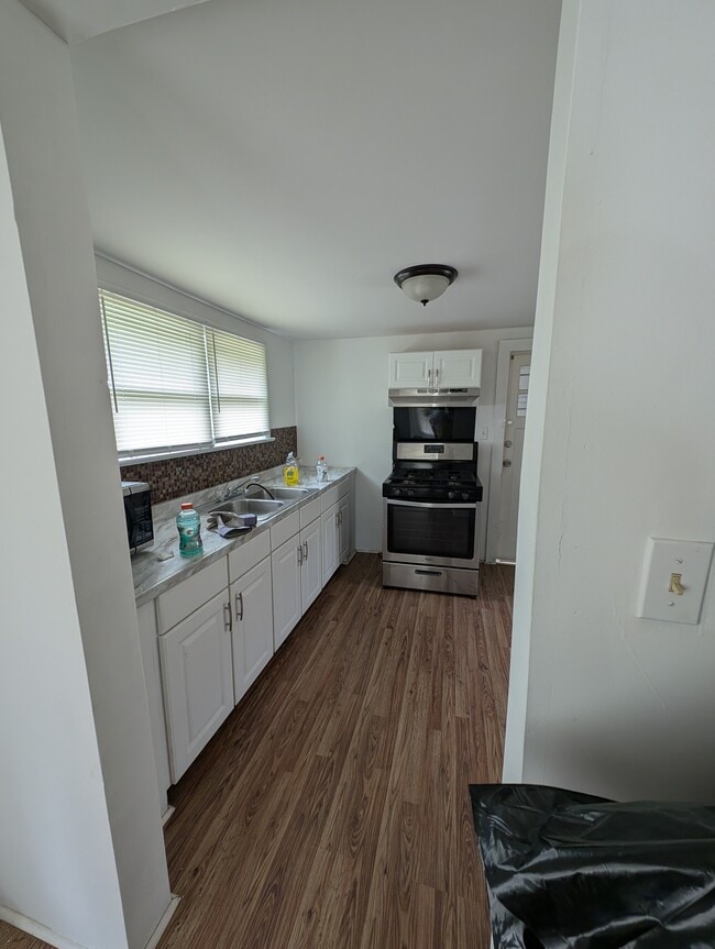 Kitchen - 314 Colfax St