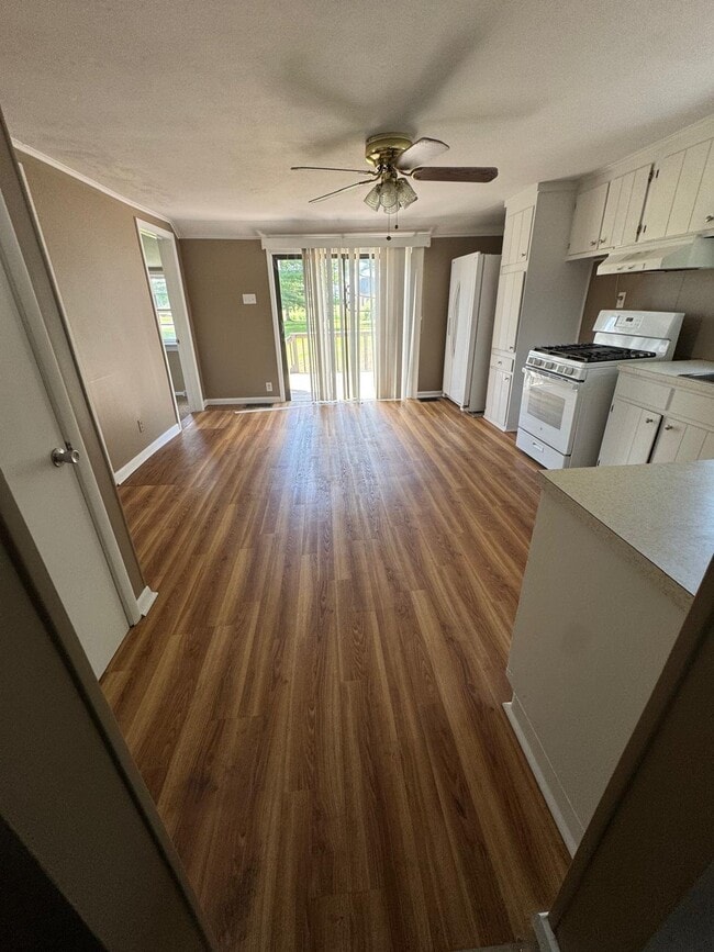 Photo - 7801 Morgan Rd