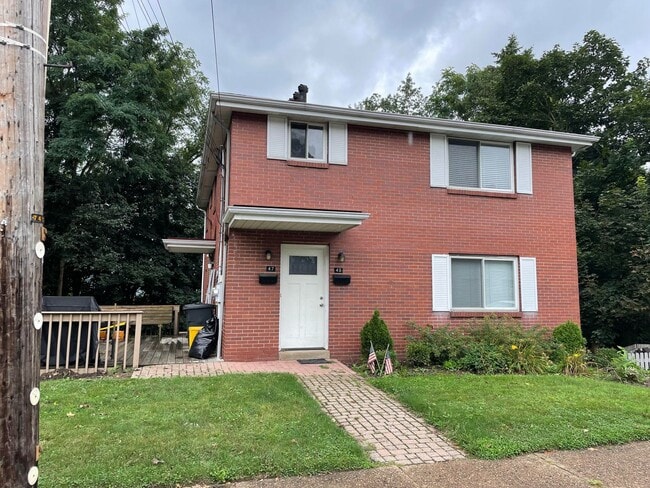 Building Photo - cen47 Unit 49