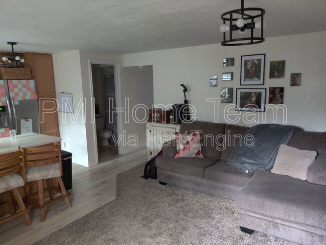 Photo - 1095 Nalder St