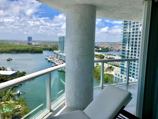 Photo - 16500 Collins Ave